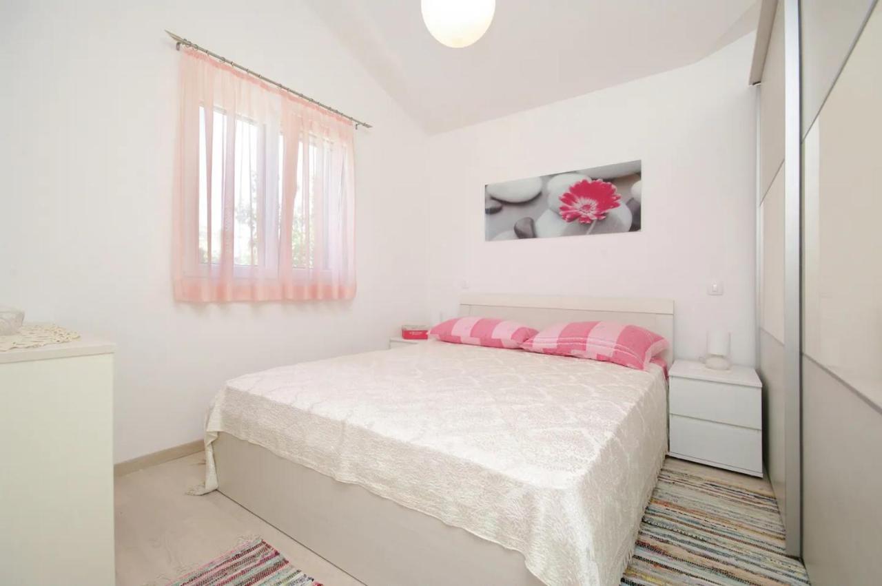 הוילה Plano House Viki מראה חיצוני תמונה