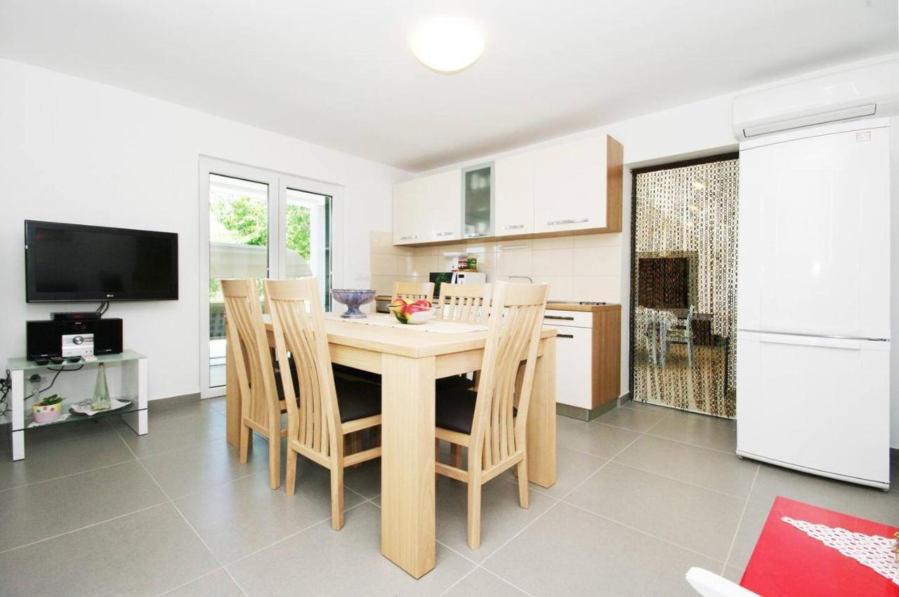 הוילה Plano House Viki מראה חיצוני תמונה